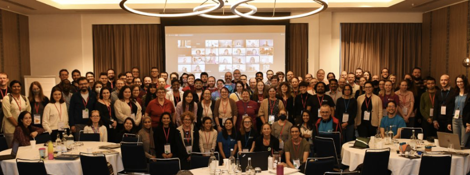 Group photo of attendees at CW23, Manchester, UK.